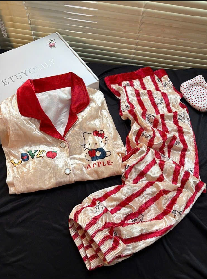 Bộ đồ ngủ Hello Kitty - 70421(Chốt hàng: trước 24h ngày 16/01)