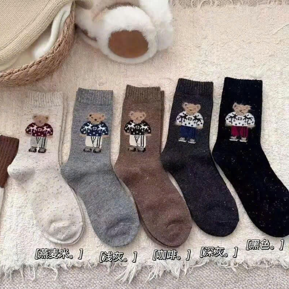 Tất nữ họa tiết gấu – 70565 (Chốt hàng: trước 24h ngày 19/01)