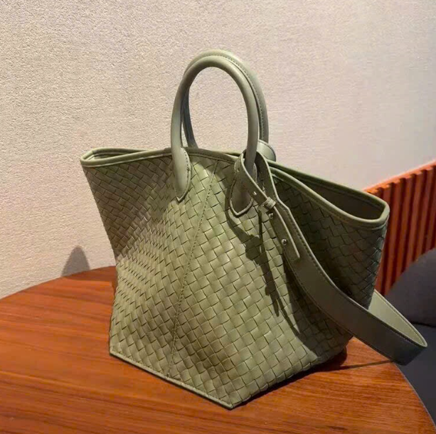 Tote bag đeo chéo – 72875(Chốt hàng: trước 24h ngày 21/4)