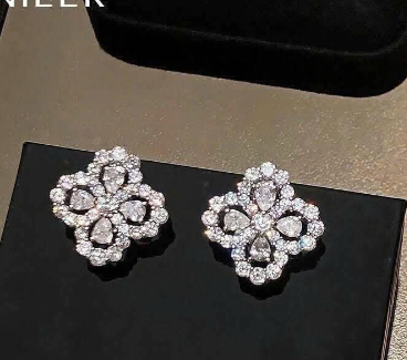 Khuyên tai cỏ bốn lá LNIEER –74615(Chốt hàng: trước 24h ngày 9/6)
